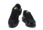נעלי נייק-NIKE AIR MAX PLUS TN-BLACK-GREEN LOGO