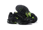 נעלי נייק-NIKE AIR MAX PLUS TN-BLACK-GREEN LOGO