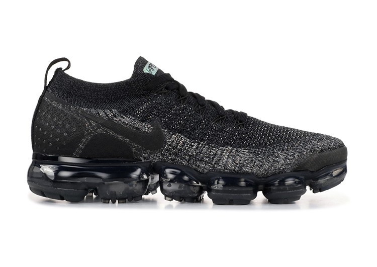 nike-air-vapormax-flyknit-2-Black-Gray-2
